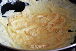 韭菜鸡蛋馅饼的做法步骤：5