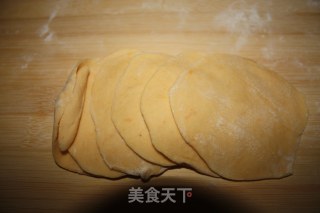 浪漫七夕——彩色玫瑰花卷的做法步骤：12