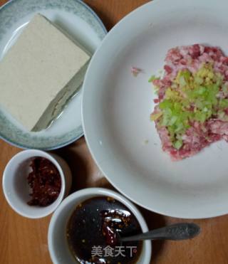 麻婆豆腐的做法步骤：1