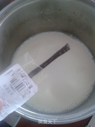 卡仕达酱填充泡芙的做法步骤：1