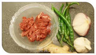 小炒牛肉的做法步骤：1
