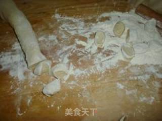 甜玉米香菇瘦肉饺（含包饺子的步骤）的做法步骤：7
