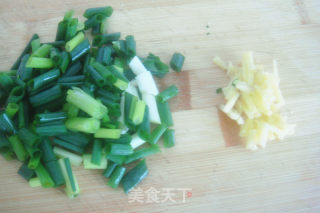 煎冬瓜---孩提时的味道的做法步骤：2