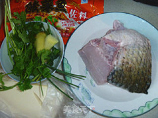 酸菜鱼（附鱼肉滑嫩小窍门）的做法步骤：1
