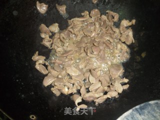 辣椒炒鸡杂的做法步骤：3