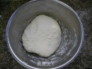 家常葱油饼的做法步骤：1