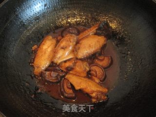 红酒鸡翅的做法步骤：10