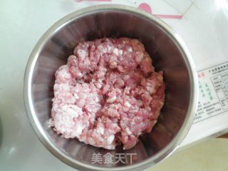 大馅馄饨的做法步骤：1