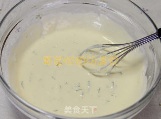 油炸但不油腻，夏天的好选择---里脊冬瓜色拉卷的做法步骤：9