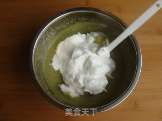 抹茶红豆蛋糕卷的做法步骤：8