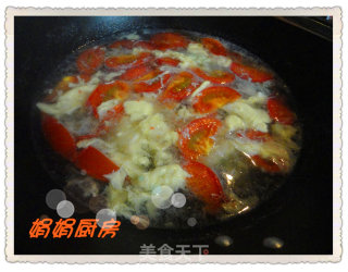大喜大牛肉粉版番茄蛋花汤的做法步骤：4