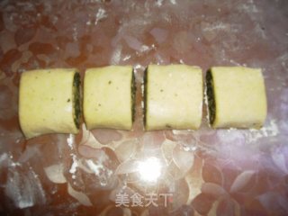 芝麻玉米卷的做法步骤：1