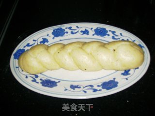 玉米面麻花包的做法步骤：2