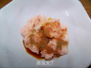 心蓝手制私房菜【金底鲜肉锅贴】——爸爸，给我讲故事吧的做法步骤：2