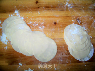 心蓝手制私房菜【金底鲜肉锅贴】——爸爸，给我讲故事吧的做法步骤：4