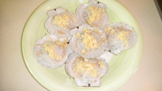 蒜蓉粉丝蒸扇贝的做法步骤：4