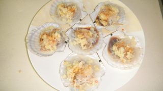 蒜蓉粉丝蒸扇贝的做法步骤：7