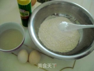 水果比萨的做法步骤：1