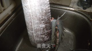 芝麻香酥带鱼的做法步骤：1