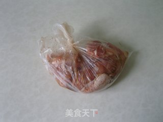 咸蛋黄鸡腿卷的做法步骤：3