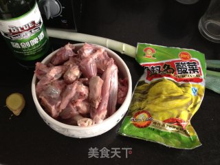 润秋燥——酸菜老鸭汤的做法步骤：1