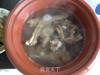 润秋燥——酸菜老鸭汤的做法步骤：9