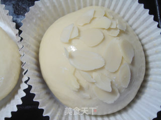换着花样做面包——【卡仕达杏仁包】的做法步骤：8
