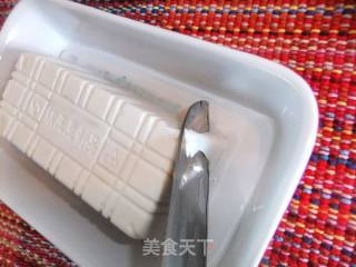 五彩皮蛋豆腐的做法步骤：1