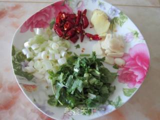家常焖黄花鱼的做法步骤：3