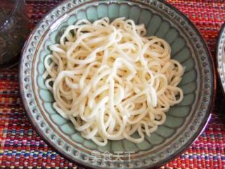 椒油杂蔬鸡丝凉面的做法步骤：5