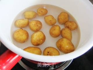 鸭油孜然小土豆的做法步骤：1