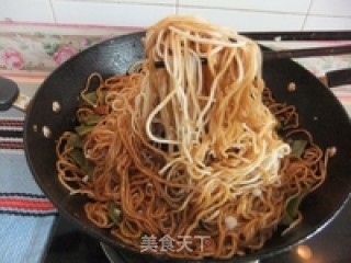 酱香豆角焖面的做法步骤：11