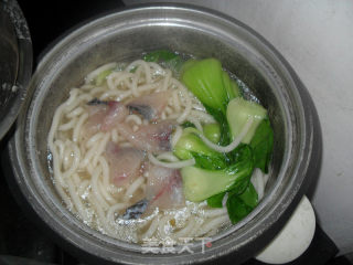 酸菜鱼乌冬面的做法步骤：14