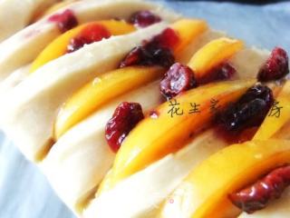 蔓越莓甜杏面包的做法步骤：12