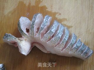 清蒸鲈鱼的做法步骤：3