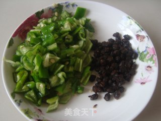 豉椒炒豆腐的做法步骤：2