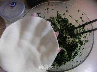 韭菜三鲜盒子的做法步骤：3