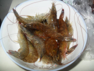 虾娃粥的做法步骤：2