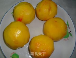 黄桃罐头的做法步骤：2