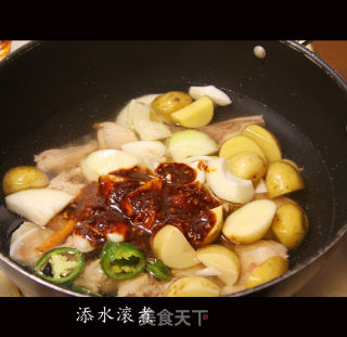 《韩式辣鸡锅》的做法步骤：7
