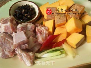 【蒸营养】豆豉南瓜蒸排骨的做法步骤：1
