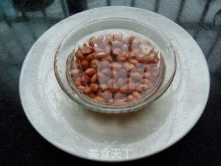 补肾乌发—黑豆薏米百合汤的做法步骤：1
