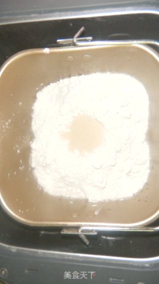 豆沙面包的做法步骤：1