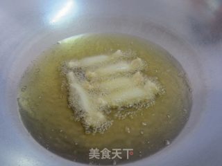 小朋友滴把戏《糖形馄饨串》的做法步骤：7