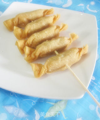 小朋友滴把戏《糖形馄饨串》的做法步骤：11