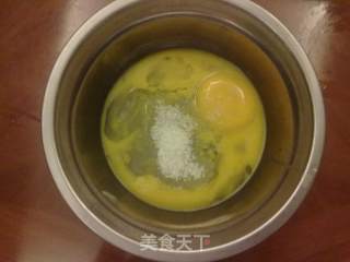 草莓酱夹心蛋糕的做法步骤：1