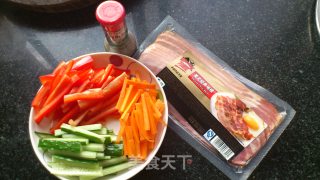学习《培根蔬菜卷》的做法步骤：1