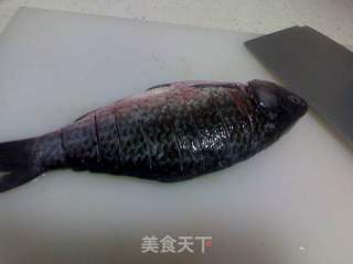 干煎白鲫鱼的做法步骤：1
