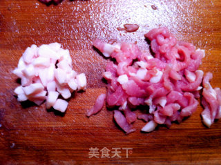 肉酱爆三丁的做法步骤：2