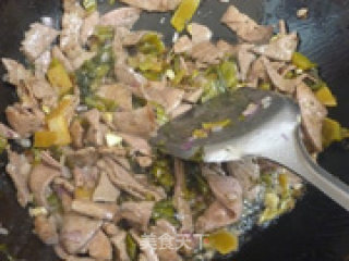酸菜猪肝的做法步骤：11